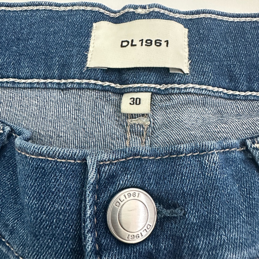DL1961 Classic Blue Jeans - Picture 2 of 9